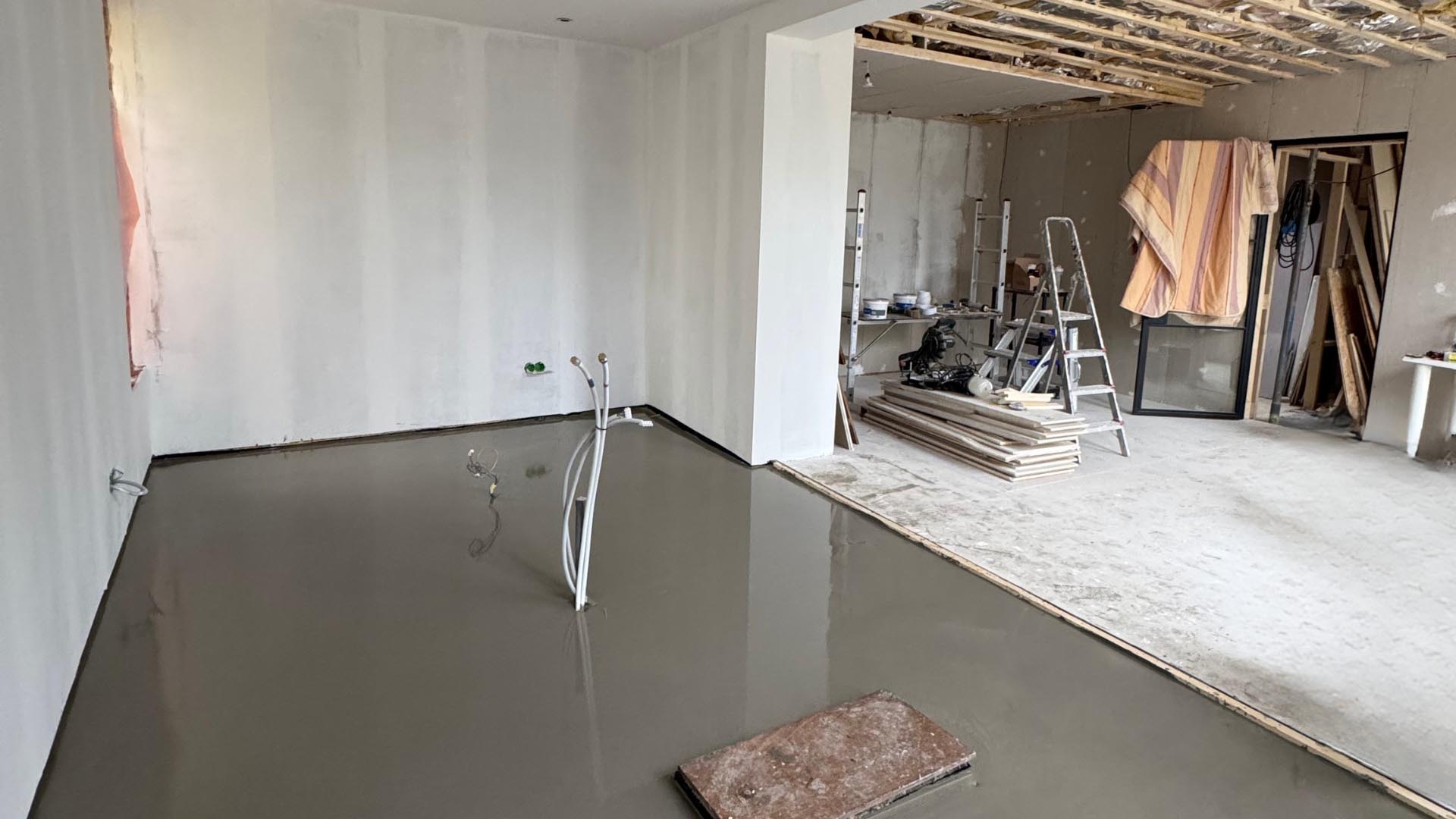 Egaliseren-keukenvloer-scharnegoutum-friesland-van-den-berg-timmerwerk