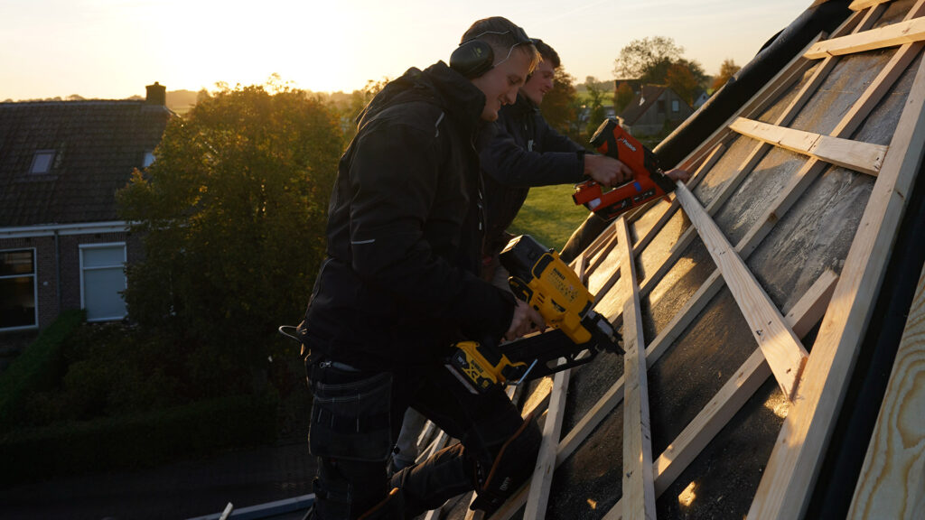 Renovatie-dak-van-den-berg-timmerwerk