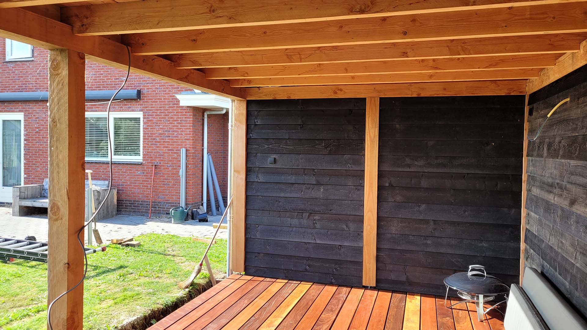 binnenkant-buitenverblijf-scharnegoutum-timmerbedrijf
