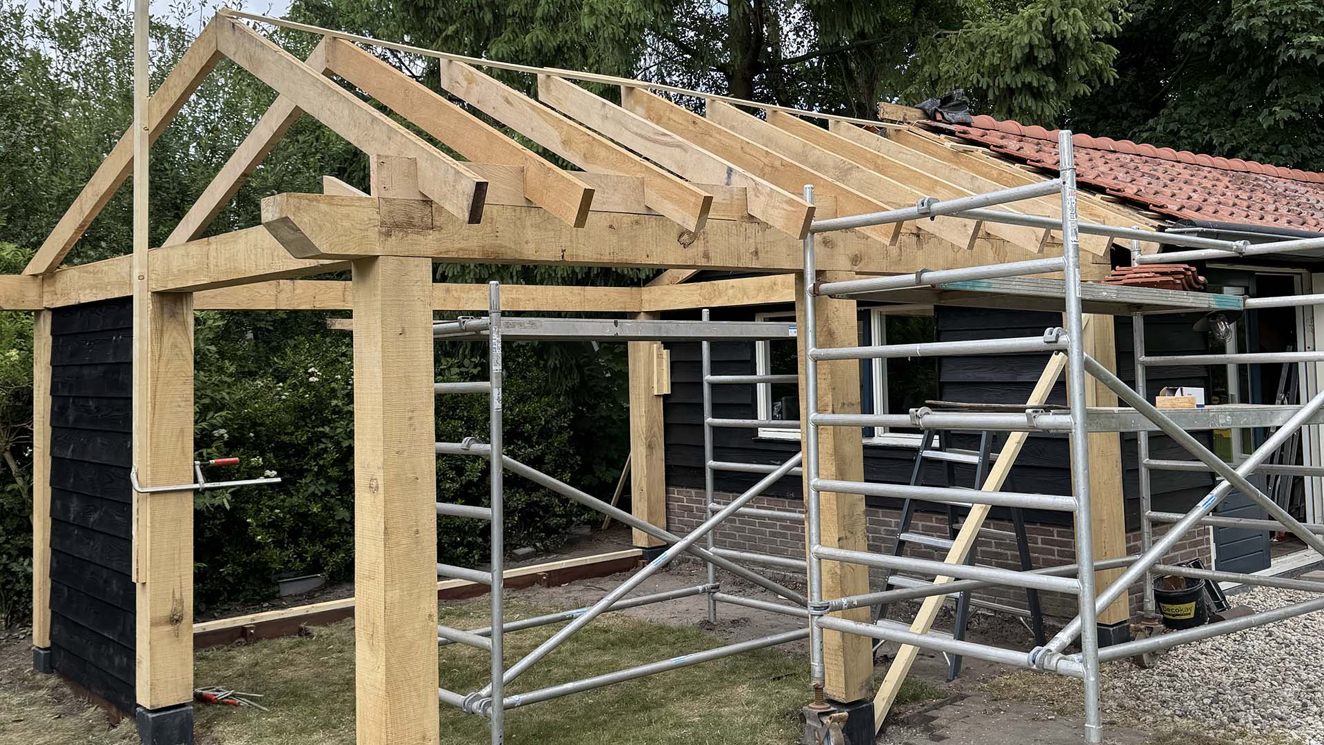 eiken-dakconstructie-bouwfase