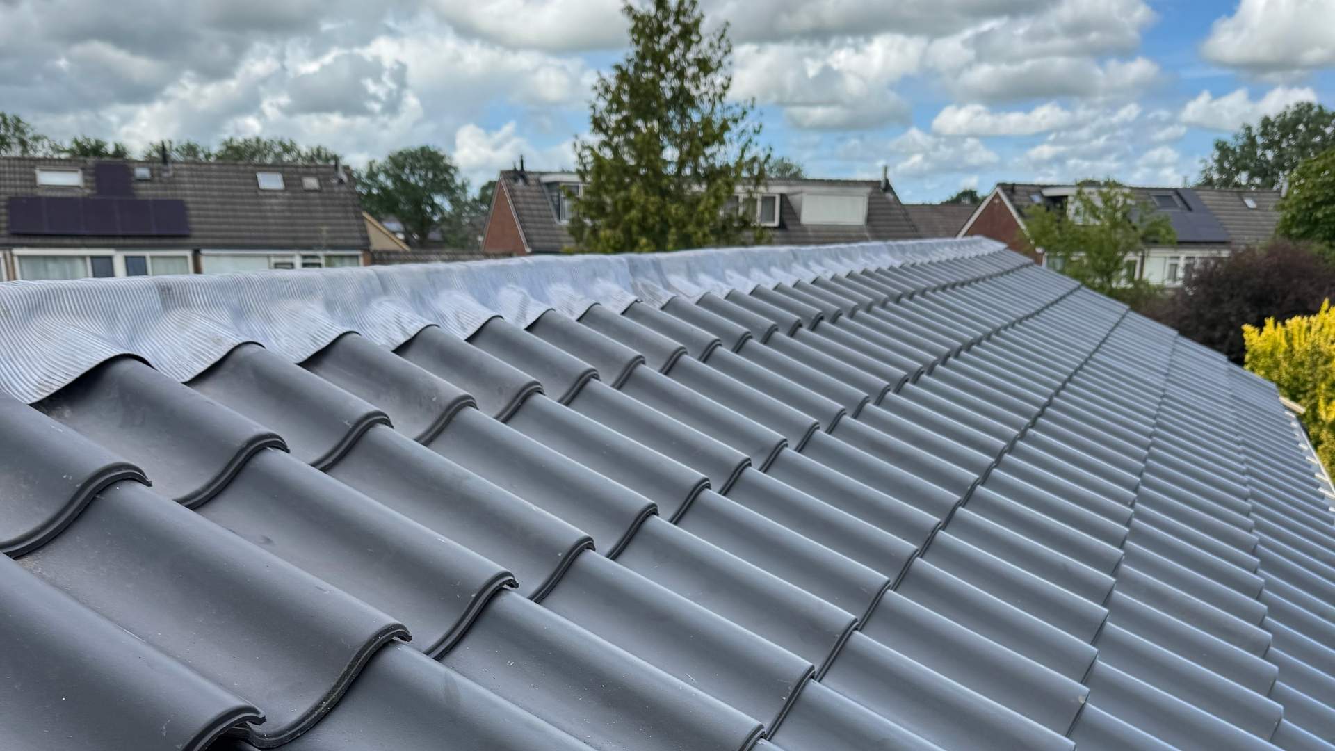 nieuw-dak-bovenaanzicht-scharnegoutum-friesland