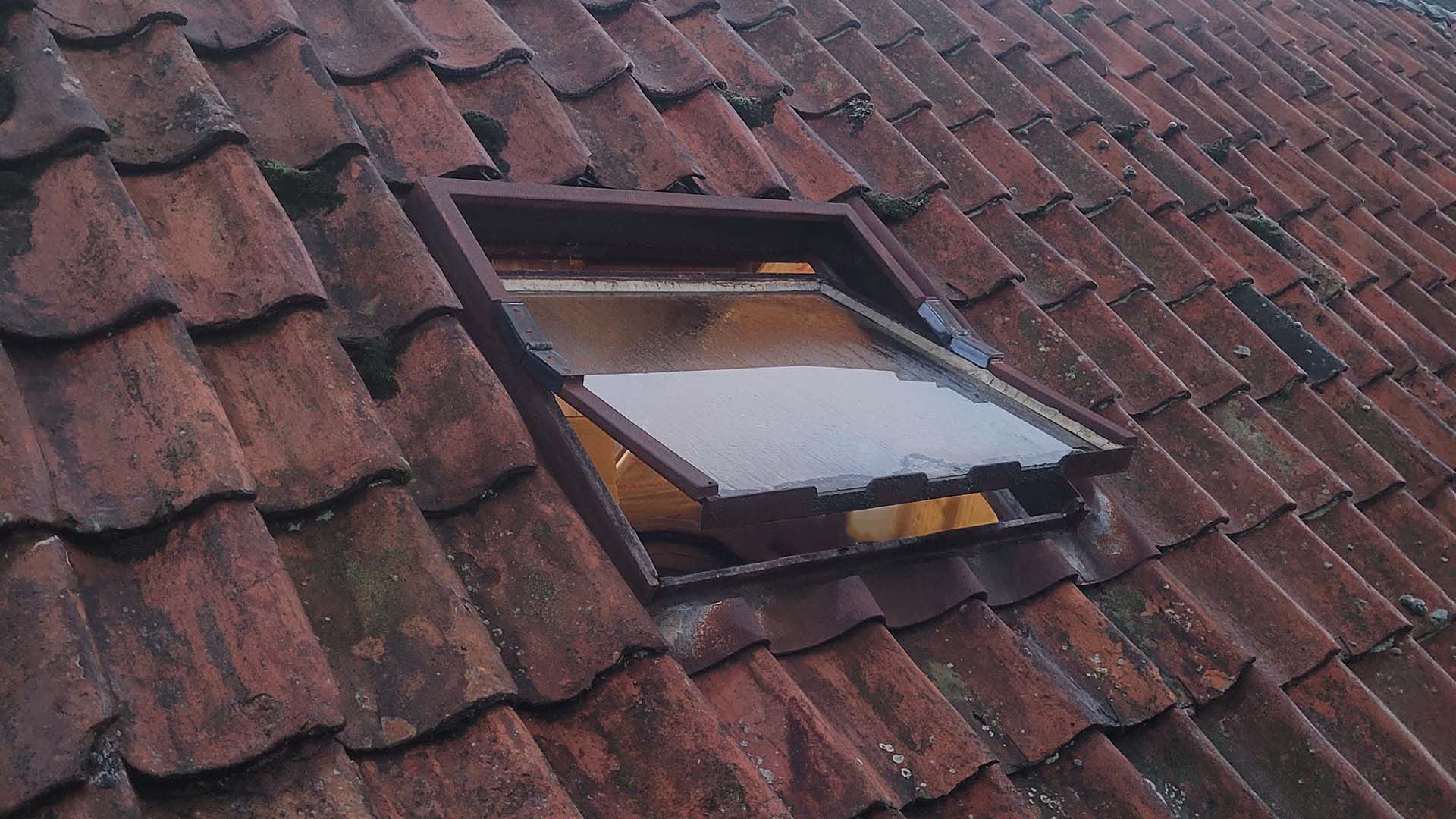 oud-dakraam-scharnegoutum-bouwbedrijf