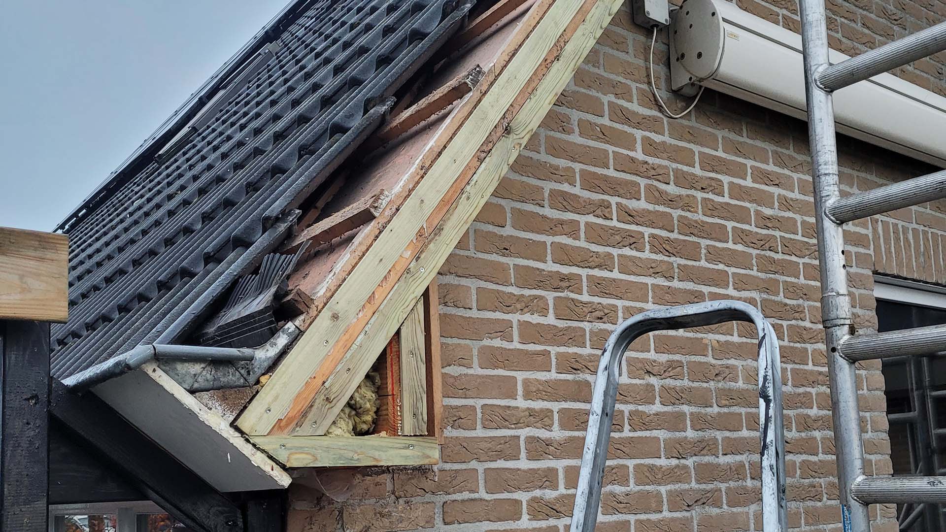 renoveren-dak-friesland-bouwbedrijf-timmerwerk