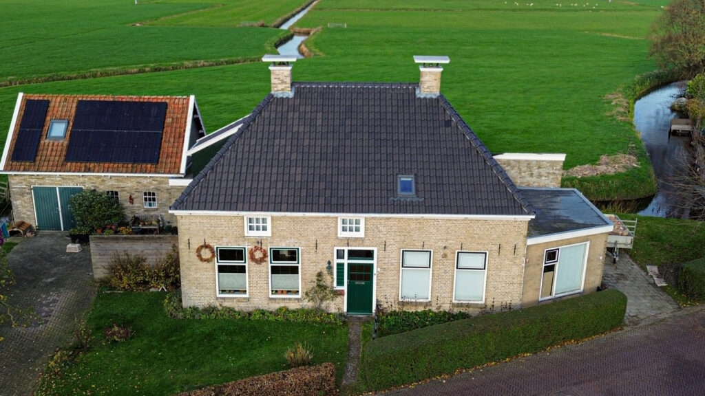 dakrenovatie-goenga-vooraanzicht-after-bouwbedrijf-berg-timmewerk